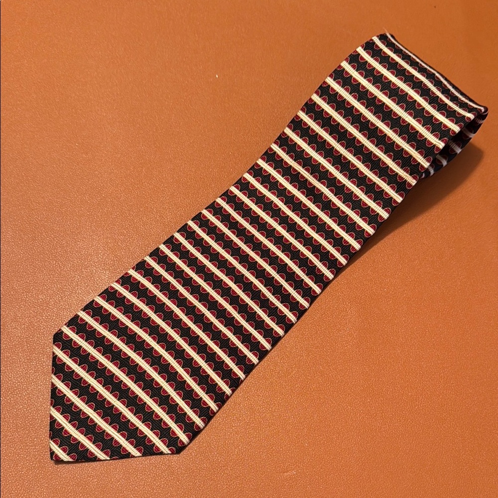 Bill Blass Neo Geometric Tie in Black and Red